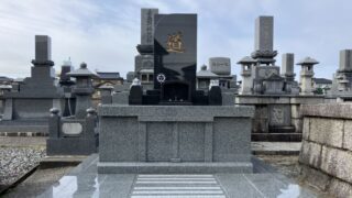 富山県の戒名彫刻（追加彫り）｜納骨時の戒名追加・費用・流れを解説 - 富山・石川のお墓専門 墓まもり
